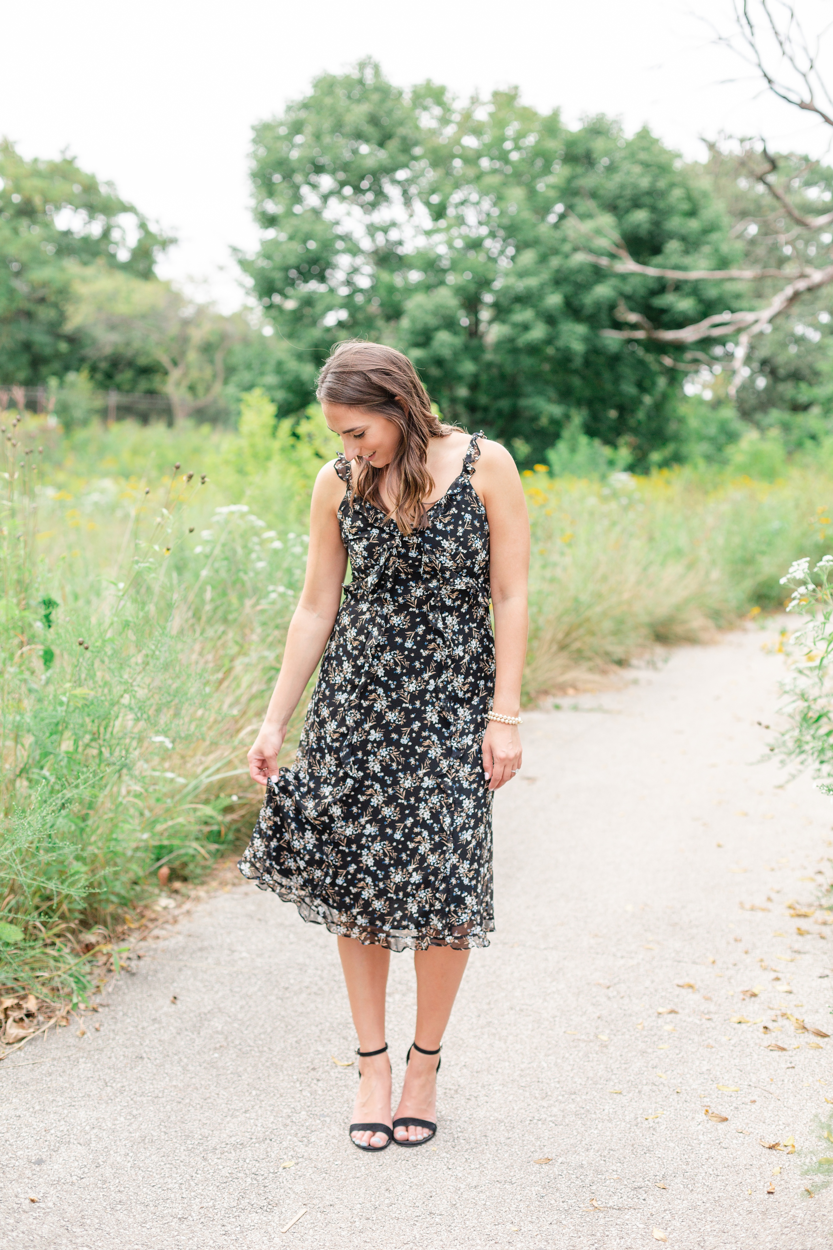 Chicago Engagement Photos_0011.jpg South Pond Garden walk