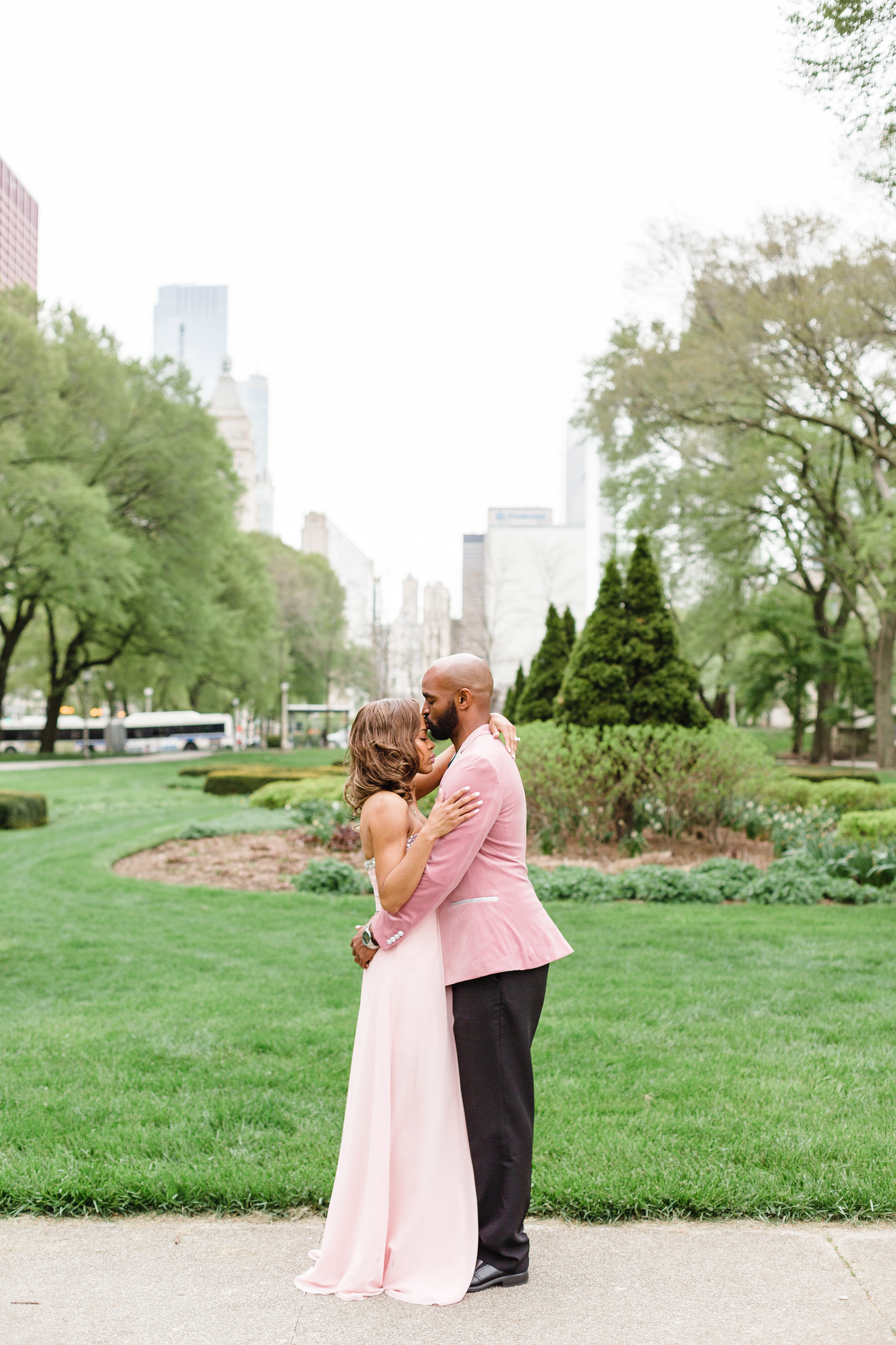 Elegant Grant Park Formal Gardens Engagement Session