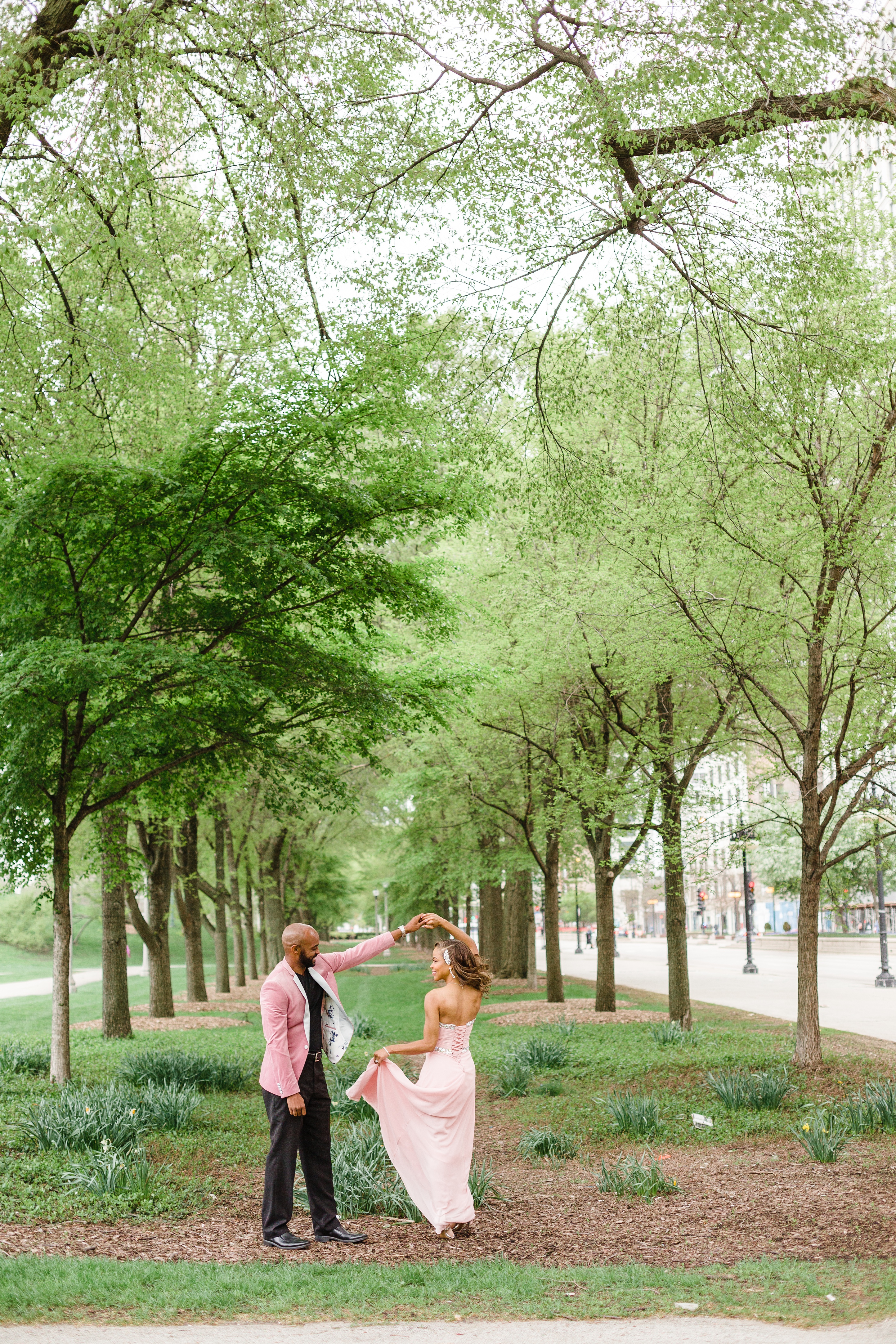 Elegant Grant Park Formal Gardens Engagement Session