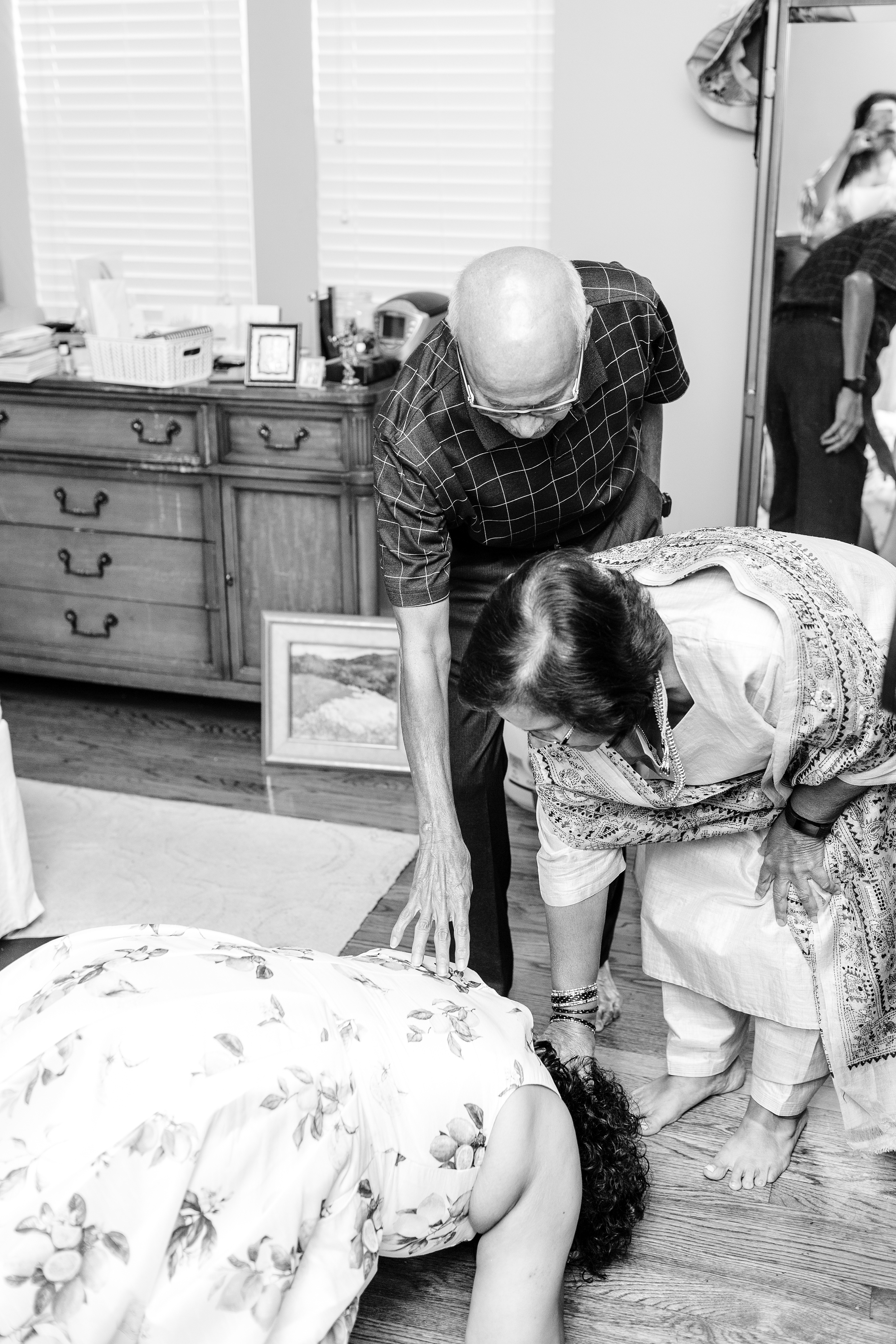 Intimate Chicago Wedding Ceremony_0002.jpg Traditional Parent Blessings Before Ceremony