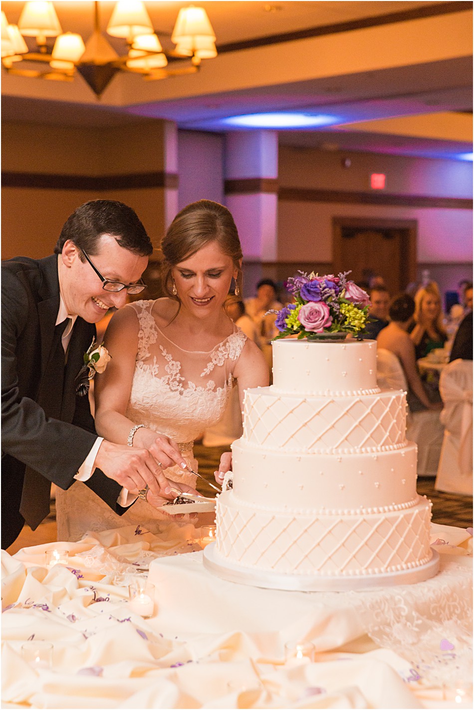 Libertyville_DoubleTreee_Wedding_0060.jpg