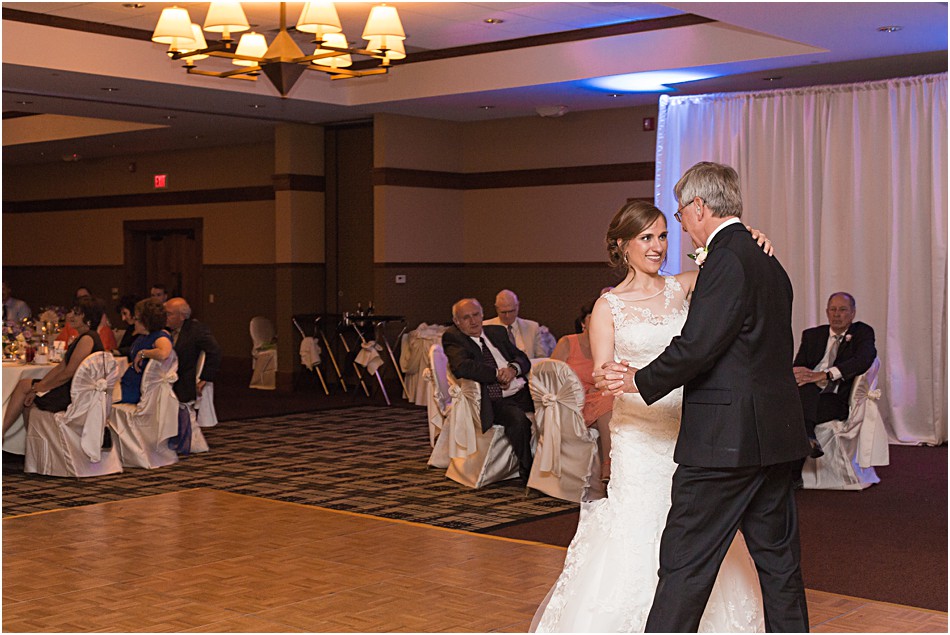 Libertyville_DoubleTreee_Wedding_0068.jpg