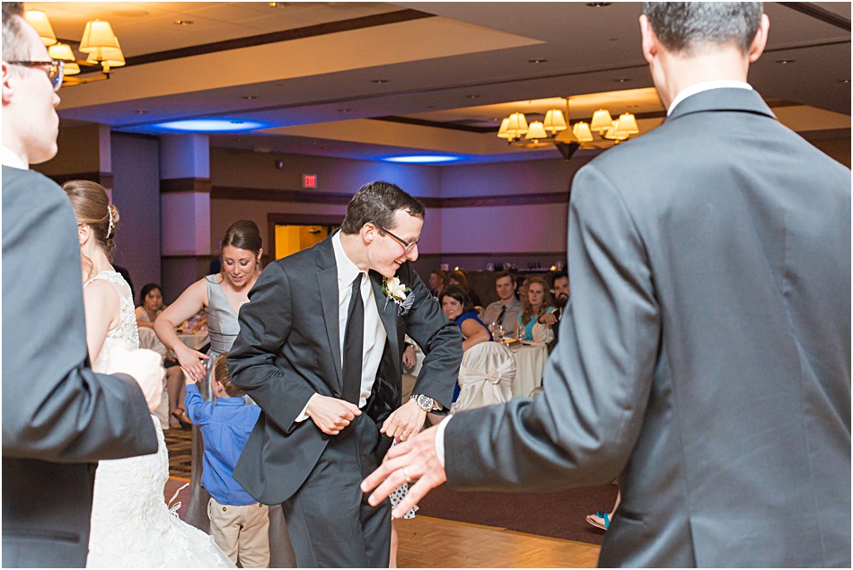 Libertyville_DoubleTreee_Wedding_0074.jpg