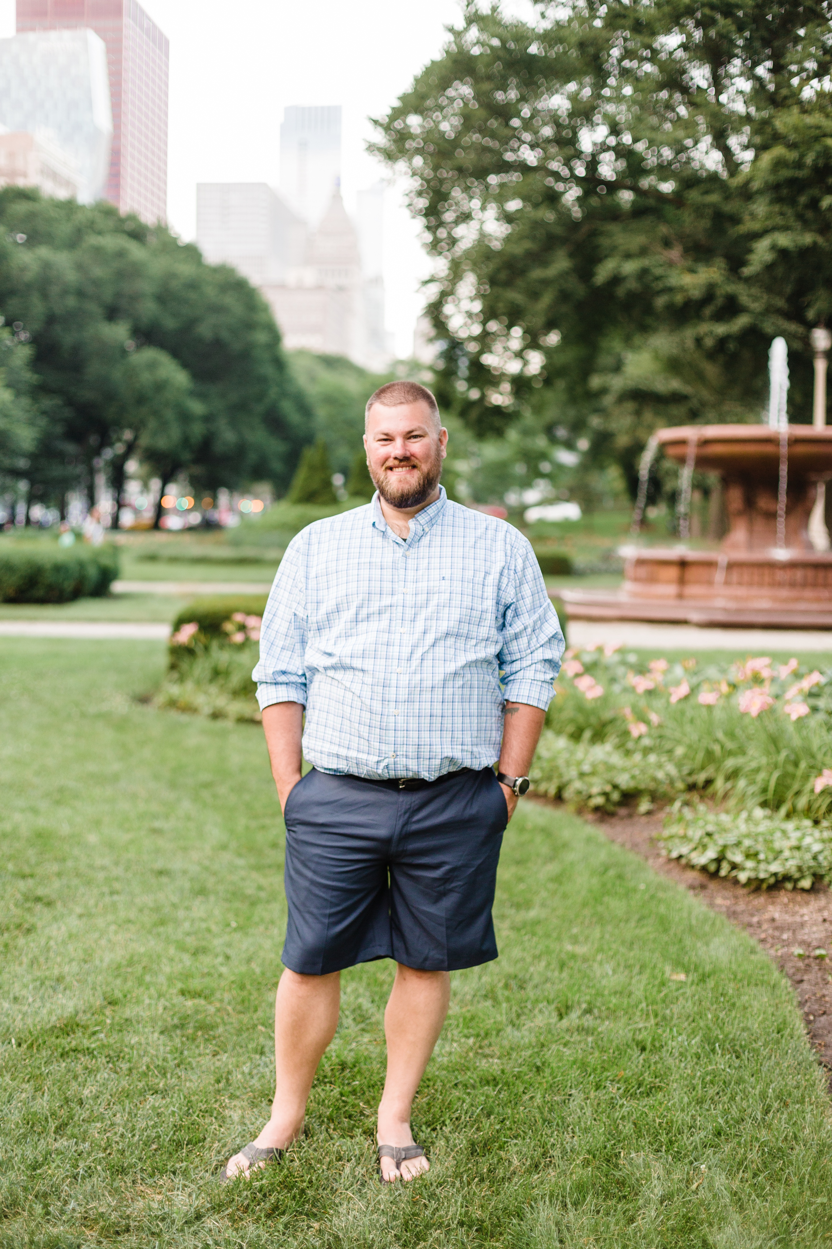 Summer Grant Park Engagement Photos_0007.jpg Portrait